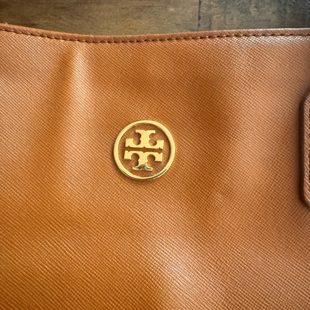 Tory Burch Cognac Leather Tote with Gold Logo - Picture 2 of 12